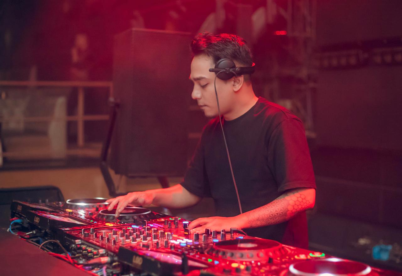 Labrani DJ Academy graduate showcase and live event performance
